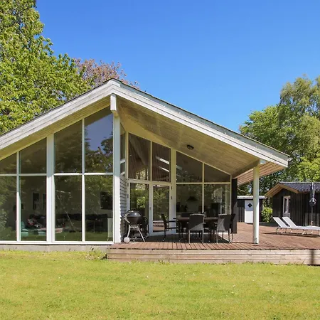Stunning In Samso With Kitchen Feriehus