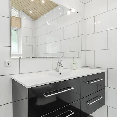 Stunning In Samso With Kitchen Feriehus