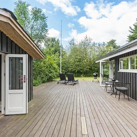 Stunning In Samso With Kitchen Feriehus *