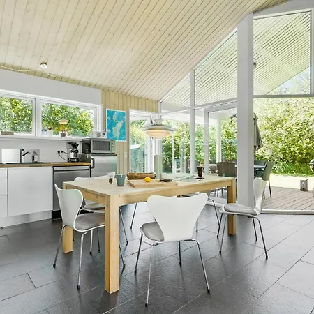 Stunning In Samso With Kitchen Feriehus *